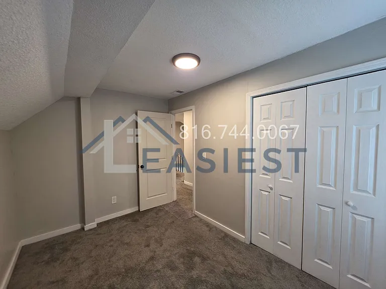 1209 College Ave — Photo 18
