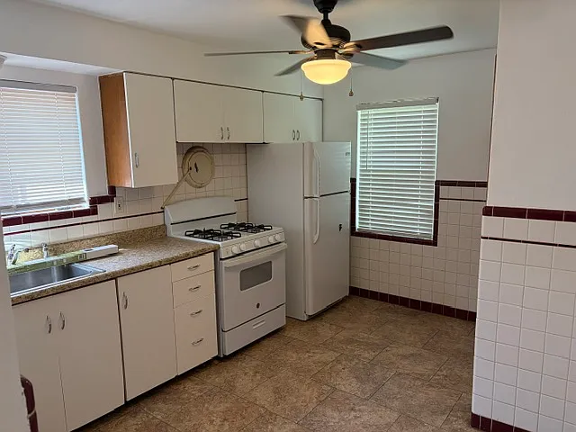 6127 Alaska Avenue - 1 — Photo 3