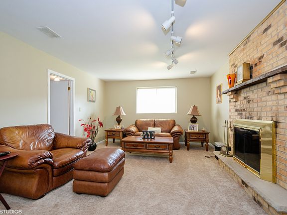 5th image of 4009 N Galena Ave