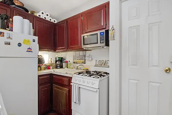 Rented by LG Fairmont Group | media 10