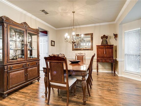 4th image of 2809 Country Glen Ln
