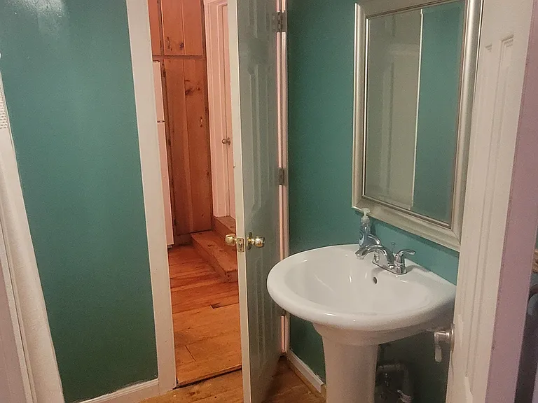 Grant Ln — Photo 9