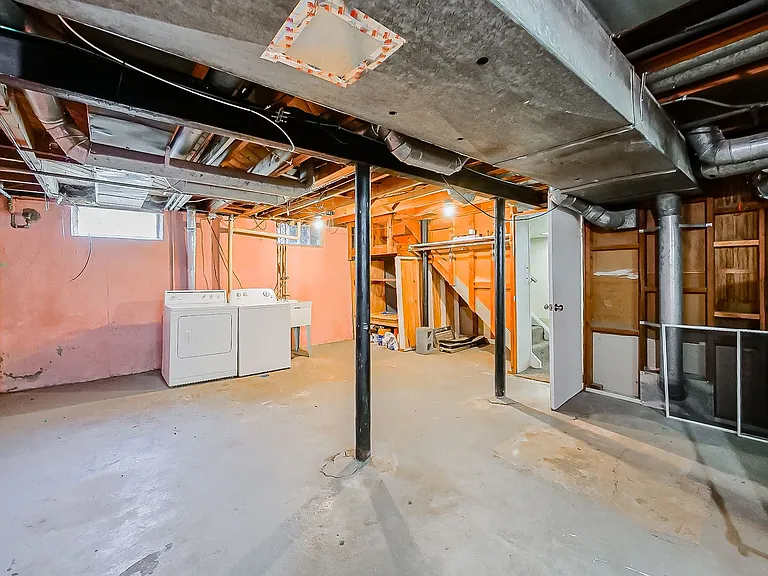 113 S Minerva Ave — Photo 29