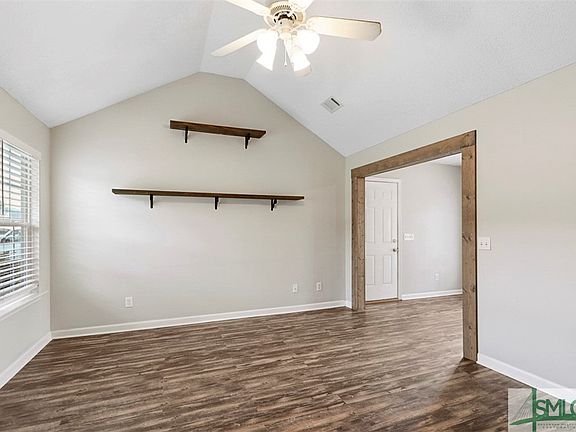 5th image of 126 Mustang Drive