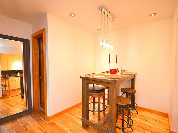 4th image of 57 Vera St APT C