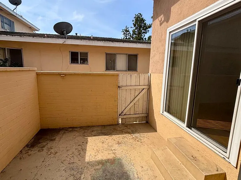 10942-10948 Crenshaw Blvd (Hexagon Eagles LLC) — Photo 7