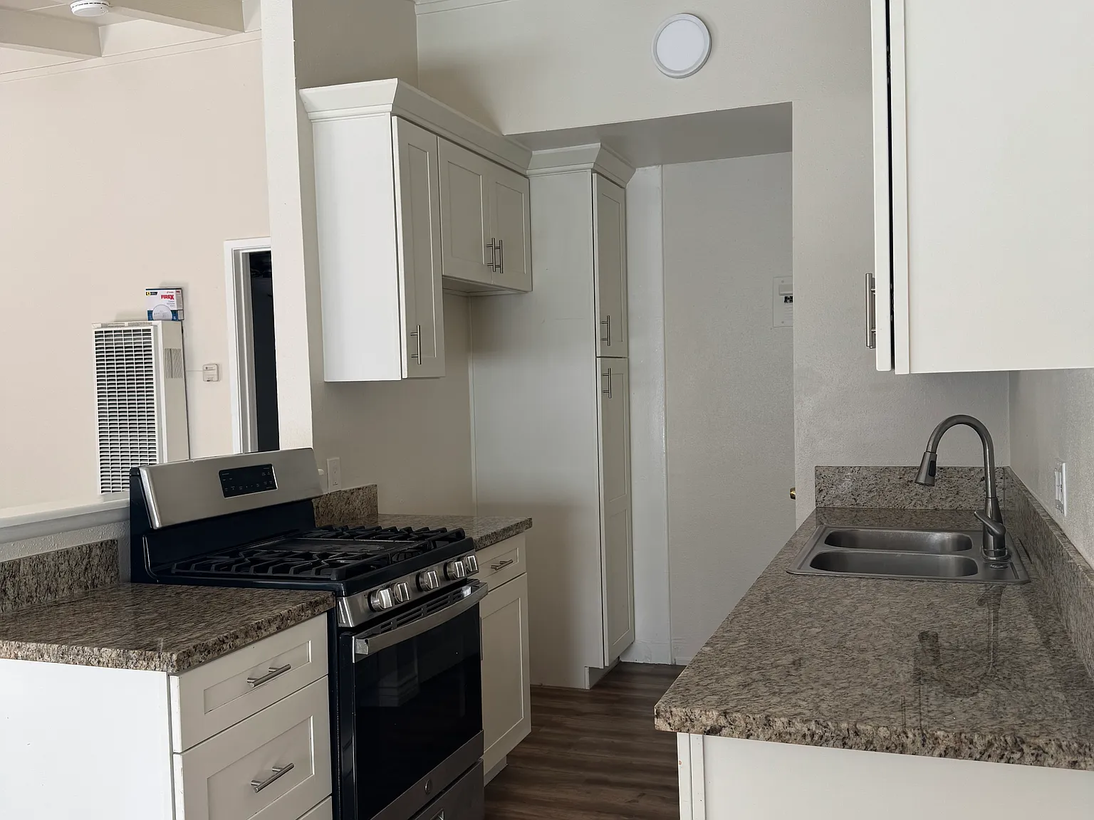 1 bed, 585 sqft, $1,995 — Photo 1