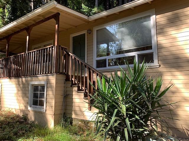 1st image of 121 Lakeview Dr