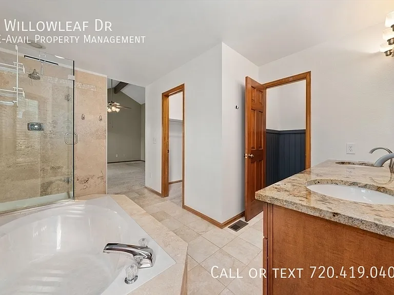 8 Willowleaf Dr — Photo 33