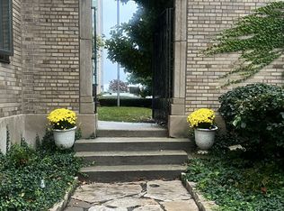 1609 N. Prospect Avenue, Milwaukee, WI 53202
