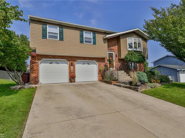 3207 S 5th Ave, Whitehall, PA 18052