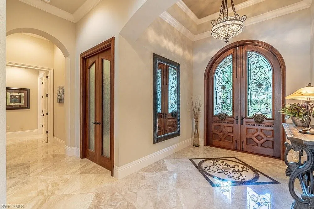 4 bed, 4.5 bath, 3698 sqft, $28,000 — Photo 4