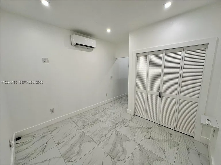1309 NW 55th Ter #STUDIO — Photo 4