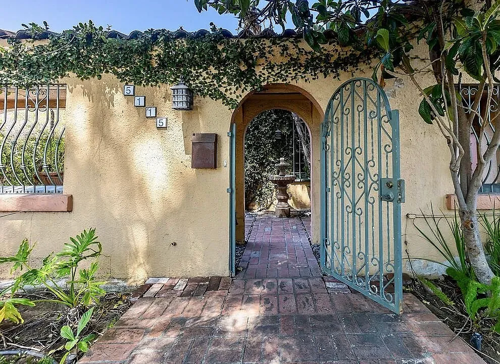 3 bed, 1236 sqft, $4,900 — Photo 3