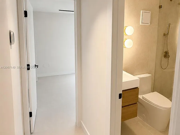 1220 Euclid Ave #2 — Photo 5