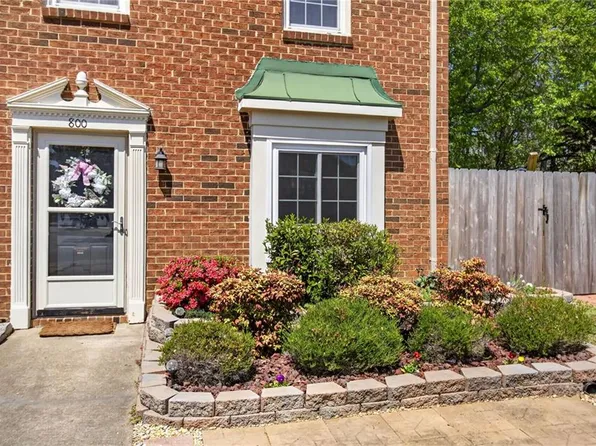 800 Mill Landing Rd, Chesapeake, VA 23322