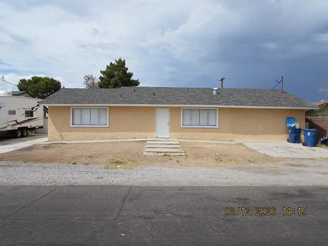 3 bed, 1.5 bath, 1517 sqft, $1,695 — Photo 2