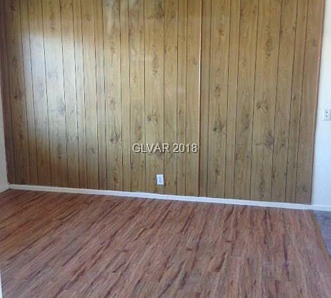 4th image of 3720 Royal Crest St APT 26