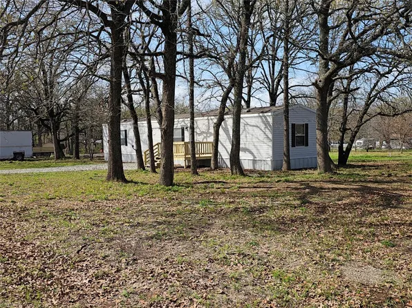 10979 Lakeview Dr, Wills Point, TX 75169