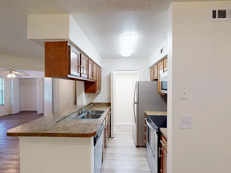 Lakewood Place — Photo 97