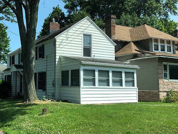 4th image of 901 Salt Springs Rd