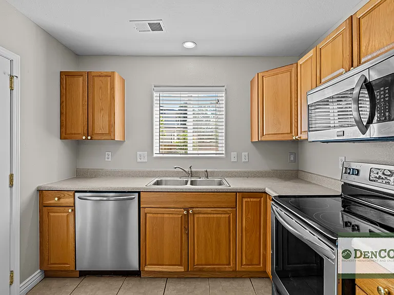 2906 S Cherry Way — Photo 9
