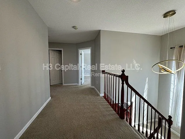 1041 Flora Lake Ct — Photo 22