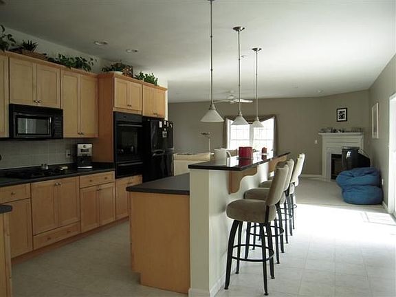 Kitchen 2 Tier Island