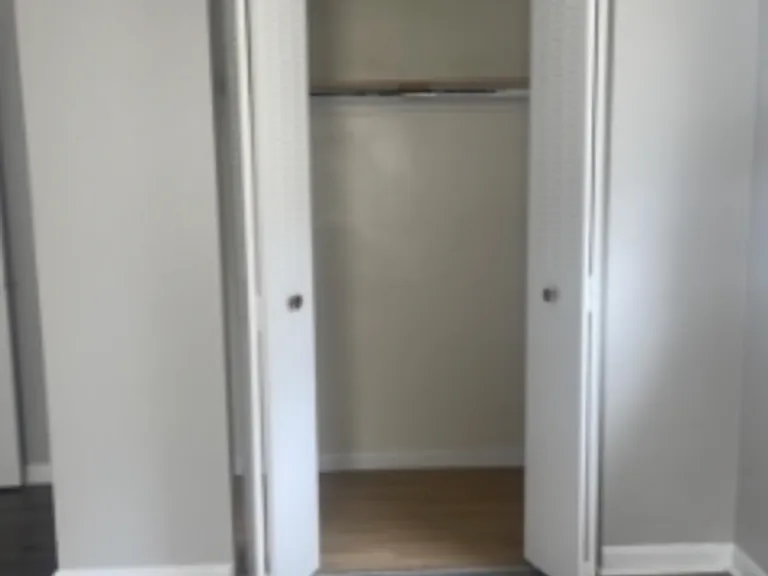 105 Lincoln St — Photo 4