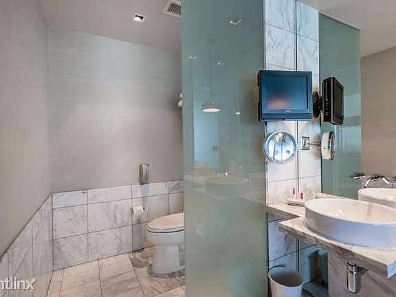 4381 W Flamingo Unit 30303 Las-small-009-19-Studio Unit-666x