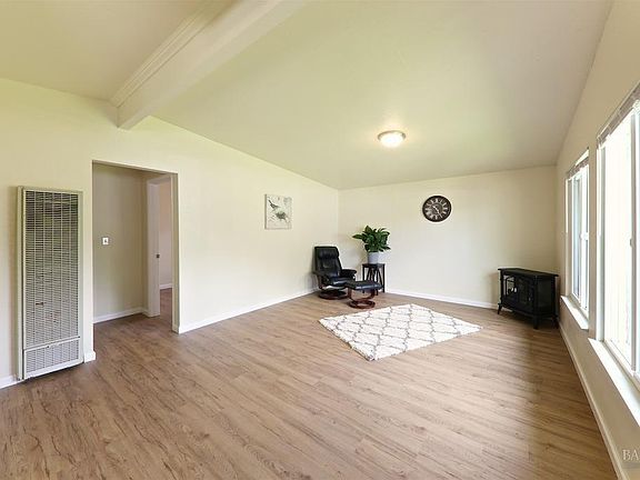 4th image of 1527 Elm Street
