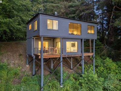 117 N Young Dr, Otis, OR, 97368