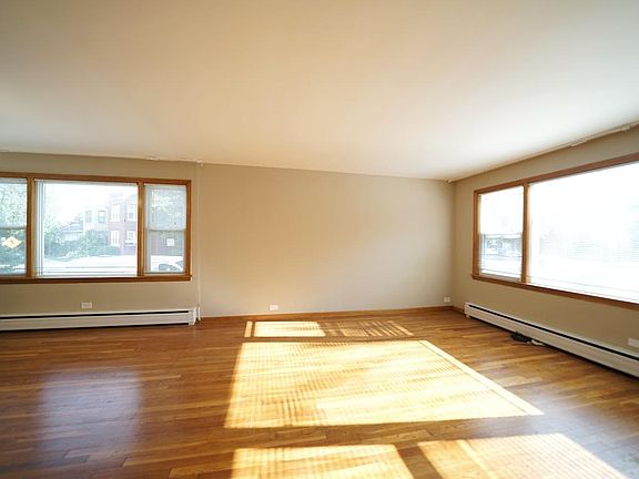 2nd image of 4729 N Kildare Ave