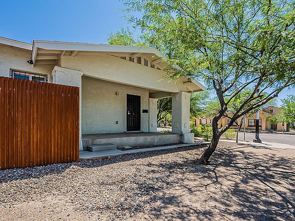 5th image of 701 E 5th St #4fb63246a