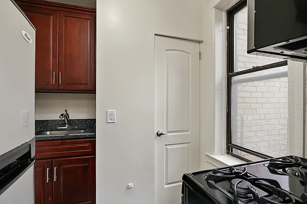 Rented by Corcoran | media 11