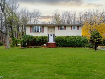 36 S Cherry Rd, Lake Hopatcong, NJ, 07849