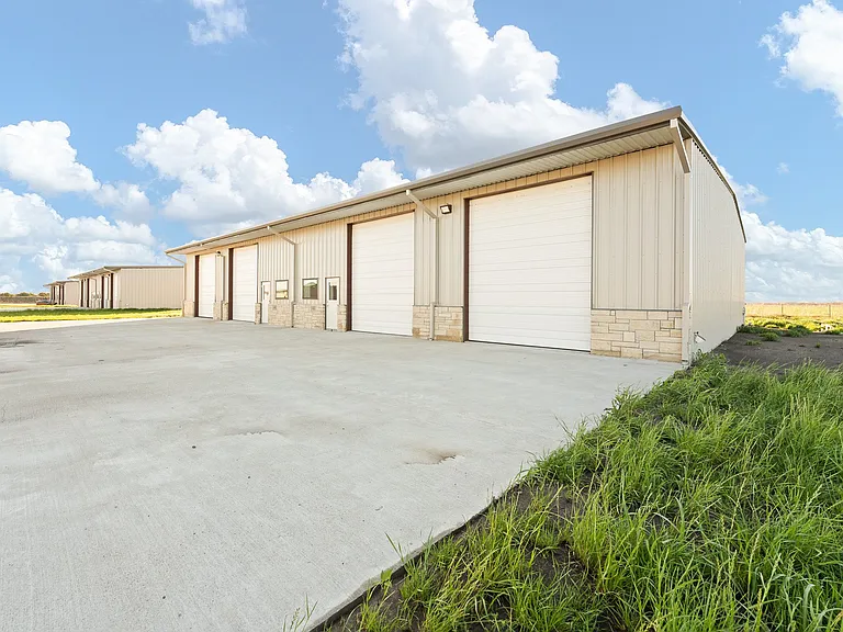 5225 County Road 1205 #6-602 — Photo 1