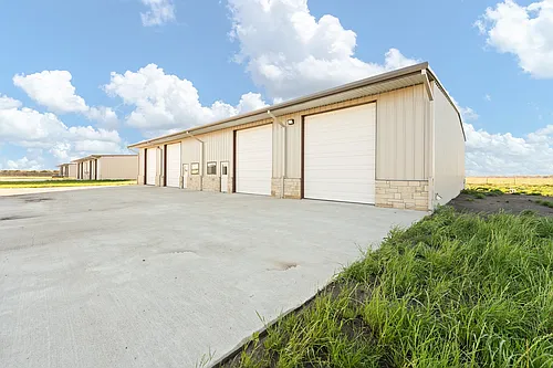 5225 County Road 1205 Photo 1