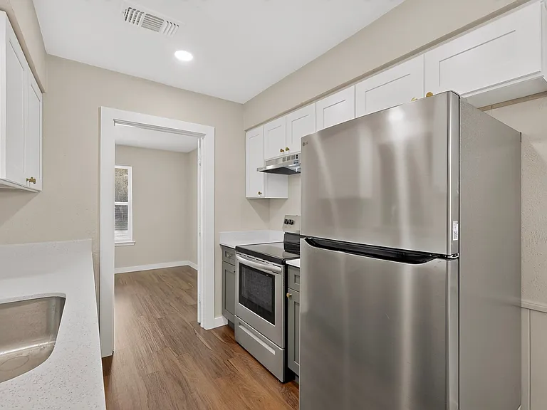 1717 Japonica Ln — Photo 15