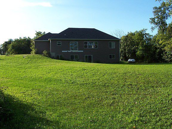 Rear view of walkout basement, 2.6 acres