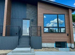 5537 N 51st Ave #2, Lacombe, AB T4L1K9