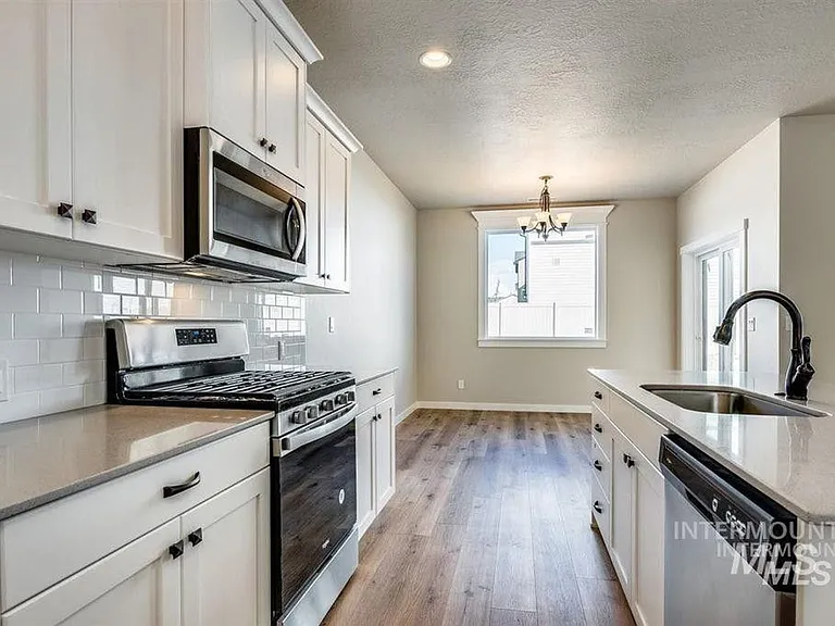 3068 N Laughridge Ave — Photo 11