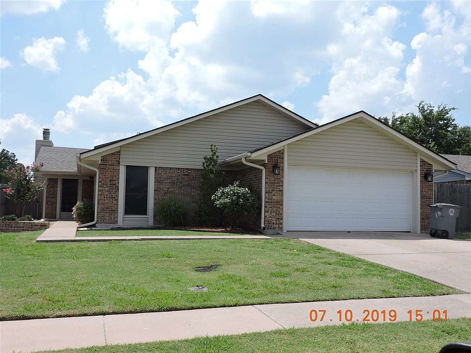 1st image of 2302 NW Dunstan Ln