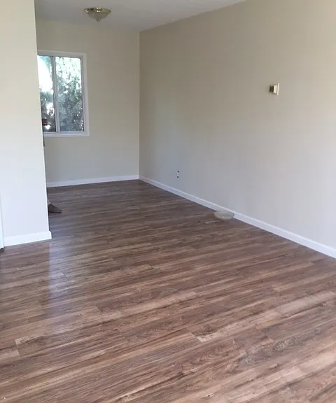 2419 Rockefeller Lane — Photo 4