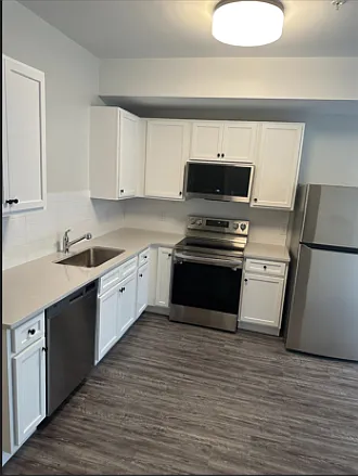 135 Waterman Ave #11 — Photo 2