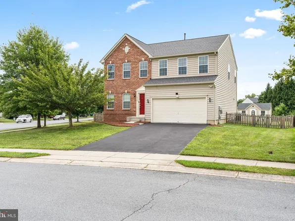 18238 Prestwick Dr, Hagerstown, MD 21740