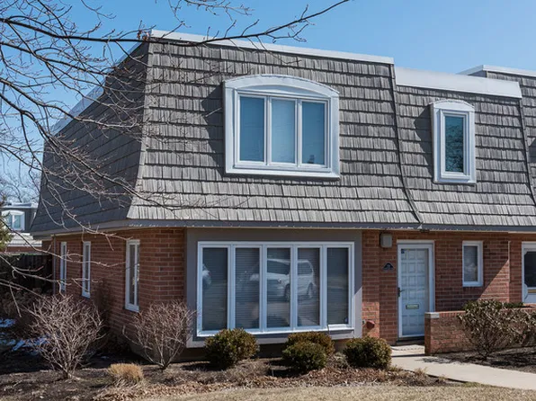 739 Concorde Dr, Highland Park, IL 60035