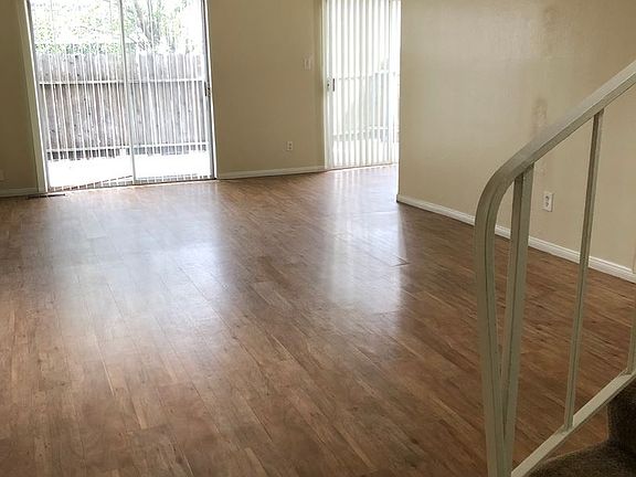 3rd image of 484 Mariposa Ave APT D