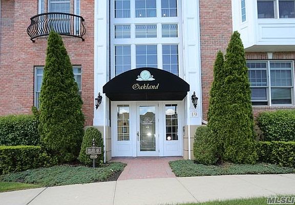 5th image of 529 Roosevelt Way #19304