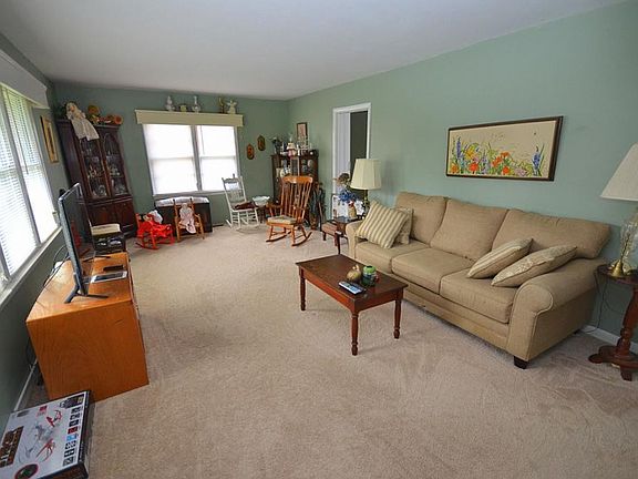 2nd image of 1302 11th E